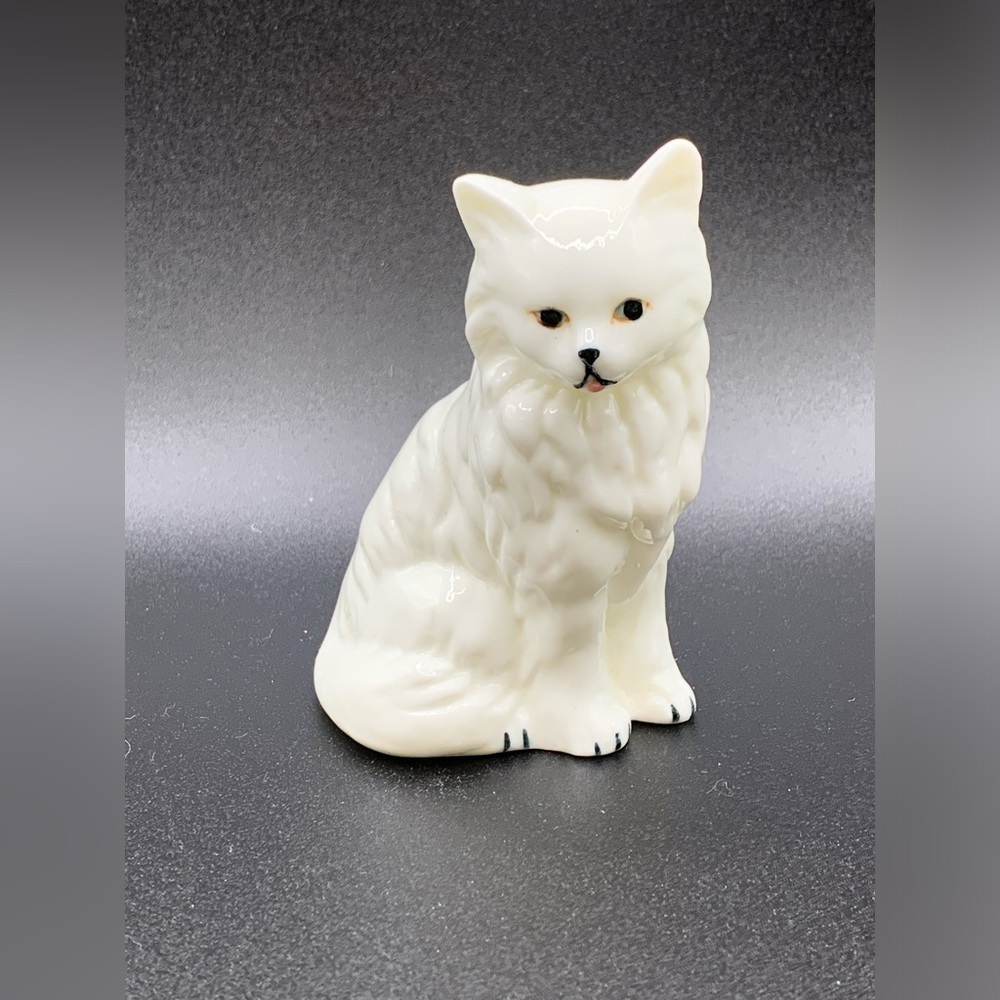 Vintage White Porcelain Cat 3.5” Angora No Maker’s Mark Kitty